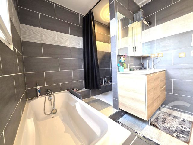 maison à vendre - 4 pièces - 106.0 m2 - ENTRESSEN - 13 - PROVENCE-ALPES-COTE-D-AZUR - Century 21 Cabinet Corvaja