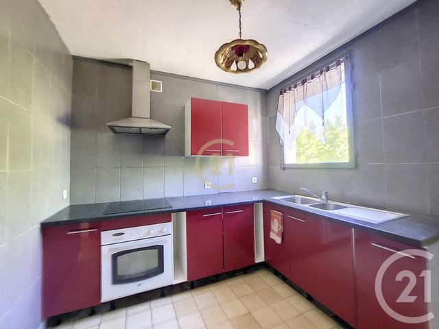 Appartement T3 à vendre - 3 pièces - 55.18 m2 - SALON DE PROVENCE - 13 - PROVENCE-ALPES-COTE-D-AZUR - Century 21 Cabinet Corvaja