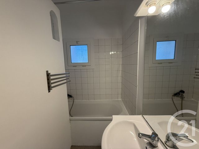 Appartement T3 à louer - 3 pièces - 54.92 m2 - ISTRES - 13 - PROVENCE-ALPES-COTE-D-AZUR - Century 21 Cabinet Corvaja