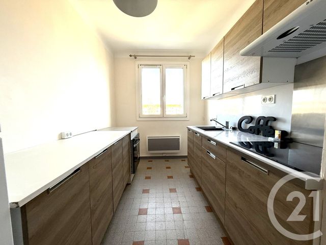 Appartement T3 à louer - 3 pièces - 54.92 m2 - ISTRES - 13 - PROVENCE-ALPES-COTE-D-AZUR - Century 21 Cabinet Corvaja