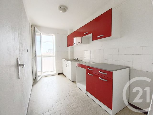Appartement T3 à vendre - 3 pièces - 57.77 m2 - PORT DE BOUC - 13 - PROVENCE-ALPES-COTE-D-AZUR - Century 21 Cabinet Corvaja