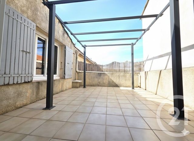 Appartement F3 bis à vendre - 4 pièces - 63.49 m2 - MIRAMAS - 13 - PROVENCE-ALPES-COTE-D-AZUR - Century 21 Cabinet Corvaja