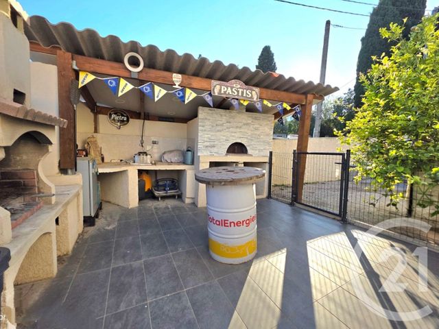 maison à vendre - 4 pièces - 125.0 m2 - ST MITRE LES REMPARTS - 13 - PROVENCE-ALPES-COTE-D-AZUR - Century 21 Cabinet Corvaja