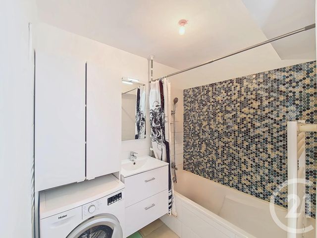 Appartement T4 à vendre - 4 pièces - 66.74 m2 - ISTRES - 13 - PROVENCE-ALPES-COTE-D-AZUR - Century 21 Cabinet Corvaja