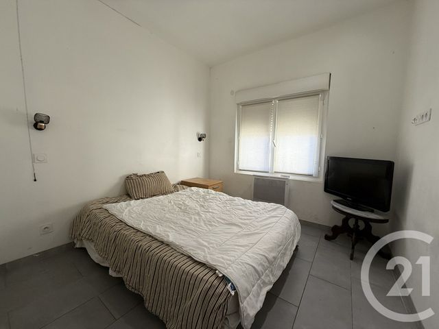 Appartement T3 à louer - 3 pièces - 51.97 m2 - PORT ST LOUIS DU RHONE - 13 - PROVENCE-ALPES-COTE-D-AZUR - Century 21 Cabinet Corvaja