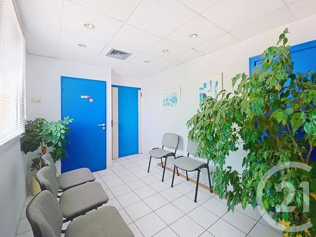 Appartement T2 à vendre - 2 pièces - 43.81 m2 - ISTRES - 13 - PROVENCE-ALPES-COTE-D-AZUR - Century 21 Cabinet Corvaja