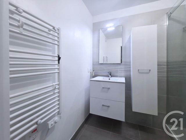 Appartement à vendre - 4 pièces - 70.0 m2 - ISTRES - 13 - PROVENCE-ALPES-COTE-D-AZUR - Century 21 Cabinet Corvaja