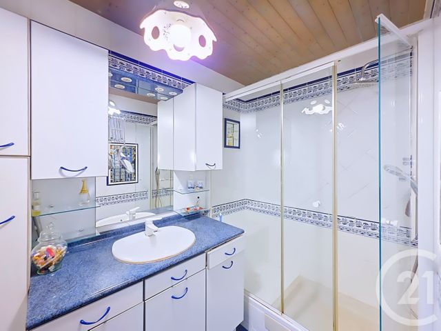 Appartement T4 à vendre - 4 pièces - 75.54 m2 - ISTRES - 13 - PROVENCE-ALPES-COTE-D-AZUR - Century 21 Cabinet Corvaja