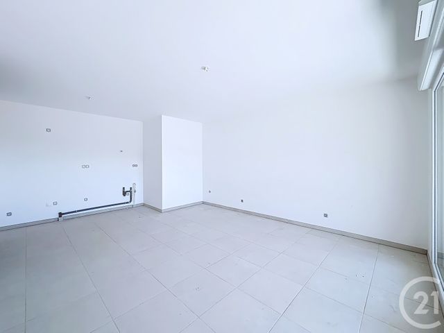 Appartement T2 à vendre - 2 pièces - 51.2 m2 - ISTRES - 13 - PROVENCE-ALPES-COTE-D-AZUR - Century 21 Cabinet Corvaja