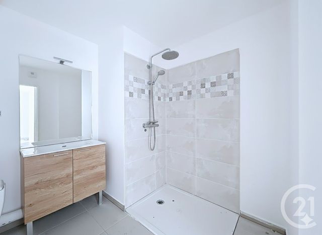 Appartement T2 à vendre - 2 pièces - 51.2 m2 - ISTRES - 13 - PROVENCE-ALPES-COTE-D-AZUR - Century 21 Cabinet Corvaja