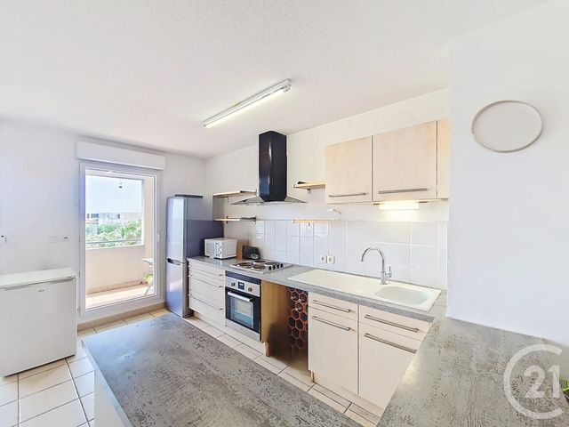 Afficher la photo en grand Appartement T4 à vendre - 4 pièces - 79.93 m2 - ISTRES - 13 - PROVENCE-ALPES-COTE-D-AZUR - Century 21 Cabinet Corvaja