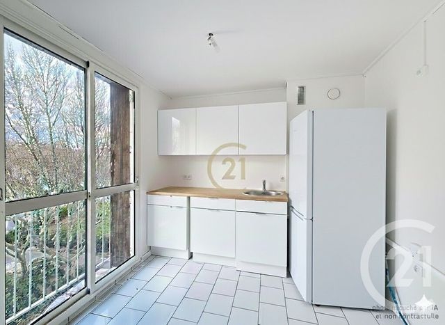 Appartement à vendre - 4 pièces - 66.4 m2 - SALON DE PROVENCE - 13 - PROVENCE-ALPES-COTE-D-AZUR - Century 21 Cabinet Corvaja