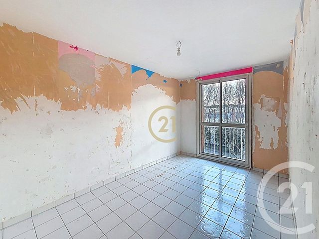 Appartement à vendre - 4 pièces - 66.4 m2 - SALON DE PROVENCE - 13 - PROVENCE-ALPES-COTE-D-AZUR - Century 21 Cabinet Corvaja