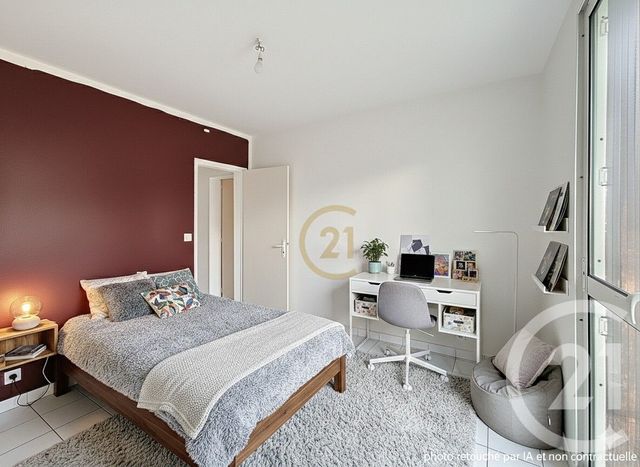 Appartement à vendre - 4 pièces - 66.4 m2 - SALON DE PROVENCE - 13 - PROVENCE-ALPES-COTE-D-AZUR - Century 21 Cabinet Corvaja