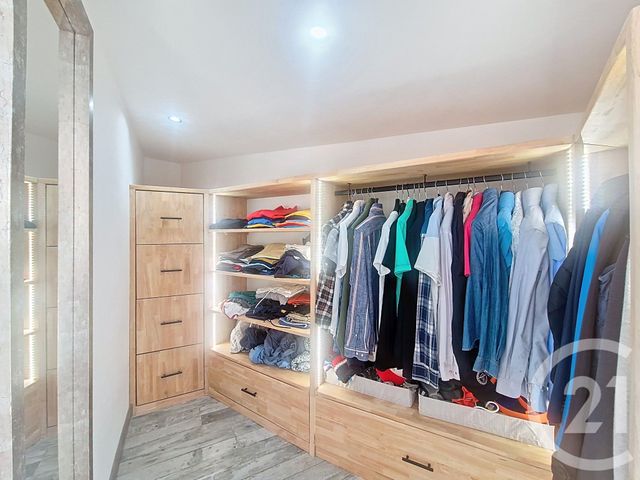 maison à vendre - 5 pièces - 101.9 m2 - ST MITRE LES REMPARTS - 13 - PROVENCE-ALPES-COTE-D-AZUR - Century 21 Cabinet Corvaja