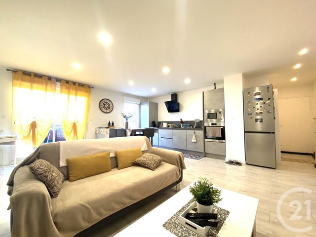 Appartement à louer - 3 pièces - 65.79 m2 - FOS SUR MER - 13 - PROVENCE-ALPES-COTE-D-AZUR - Century 21 Cabinet Corvaja