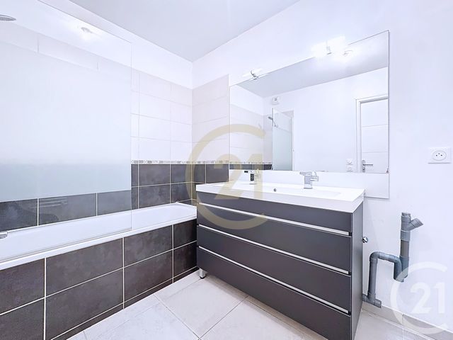 Appartement F3 à vendre - 3 pièces - 61.82 m2 - ISTRES - 13 - PROVENCE-ALPES-COTE-D-AZUR - Century 21 Cabinet Corvaja