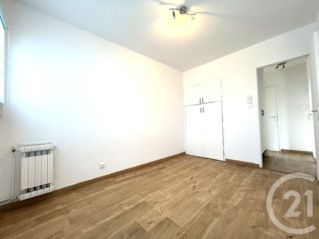 Appartement T4 à louer - 4 pièces - 72.59 m2 - SALON DE PROVENCE - 13 - PROVENCE-ALPES-COTE-D-AZUR - Century 21 Cabinet Corvaja