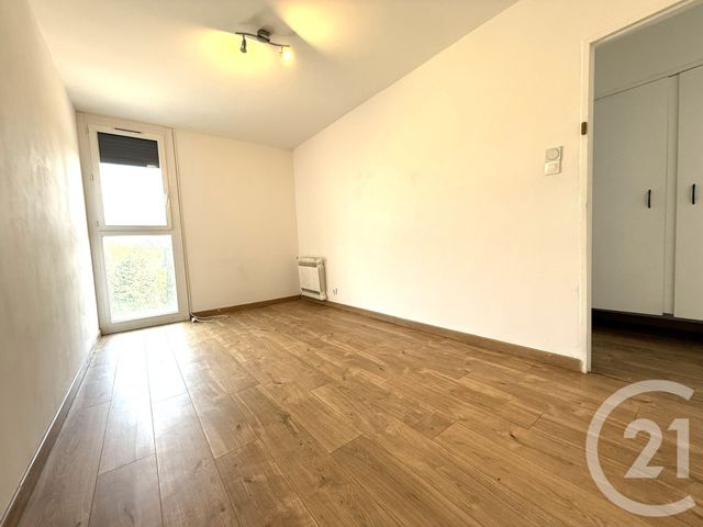 Appartement T4 à louer - 4 pièces - 72.59 m2 - SALON DE PROVENCE - 13 - PROVENCE-ALPES-COTE-D-AZUR - Century 21 Cabinet Corvaja