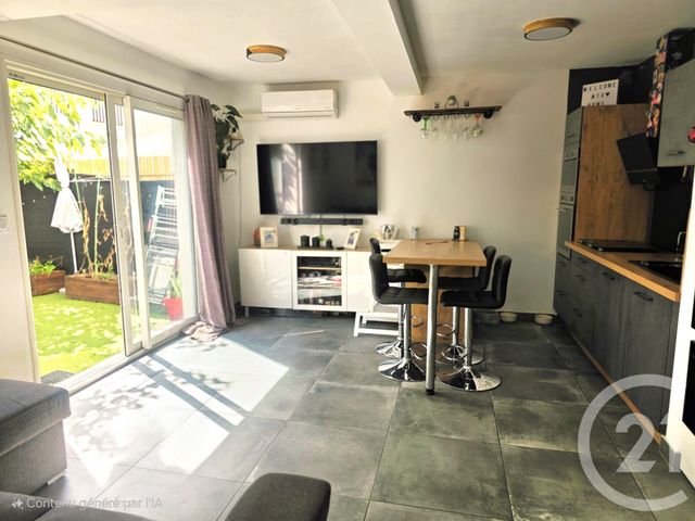 Afficher la photo en grand Appartement T3 à vendre - 3 pièces - 58.51 m2 - MARTIGUES - 13 - PROVENCE-ALPES-COTE-D-AZUR - Century 21 Cabinet Corvaja