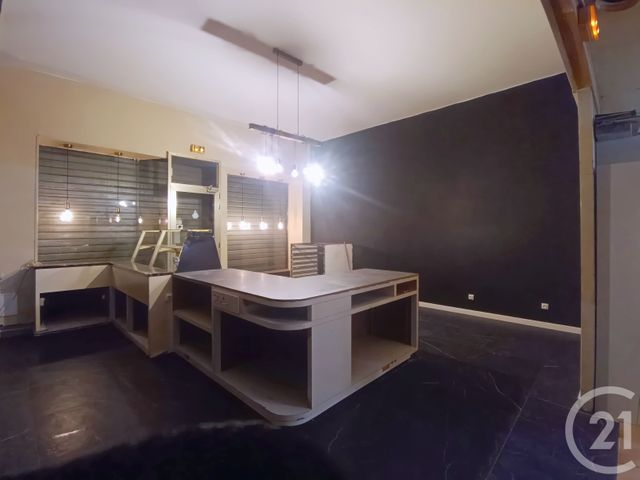 Afficher la photo en grand immeuble à vendre - 180.0 m2 - PORT DE BOUC - 13 - PROVENCE-ALPES-COTE-D-AZUR - Century 21 Cabinet Corvaja