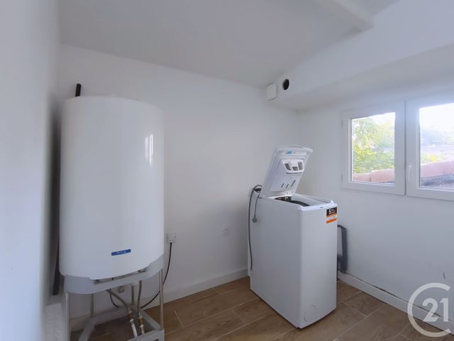 Afficher la photo en grand immeuble à vendre - 180.0 m2 - PORT DE BOUC - 13 - PROVENCE-ALPES-COTE-D-AZUR - Century 21 Cabinet Corvaja