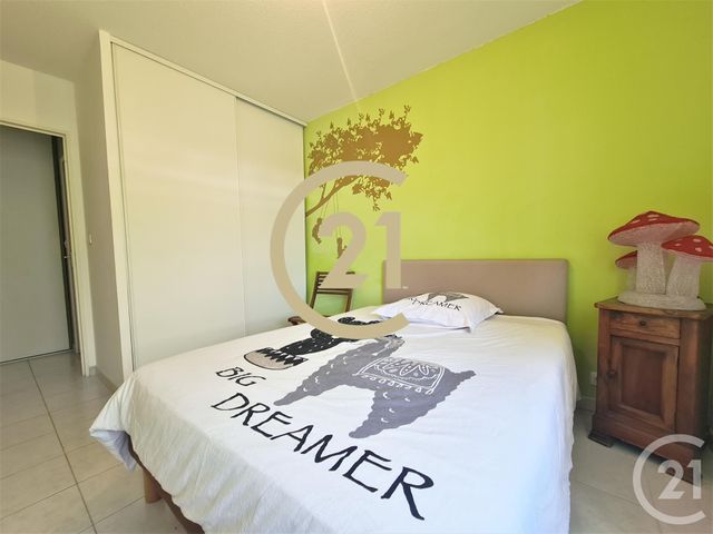 Appartement F3 à vendre - 3 pièces - 63.0 m2 - ISTRES - 13 - PROVENCE-ALPES-COTE-D-AZUR - Century 21 Cabinet Corvaja Appartement F3 à vendre - 3 pièces - 63.0 m2 - ISTRES - 13 - PROVENCE-ALPES-COTE-D-AZUR - Century 21 Cabinet Corvaja