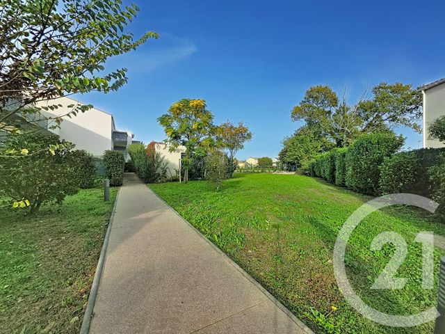 Appartement à vendre - 3 pièces - 62.48 m2 - ISTRES - 13 - PROVENCE-ALPES-COTE-D-AZUR - Century 21 Cabinet Corvaja