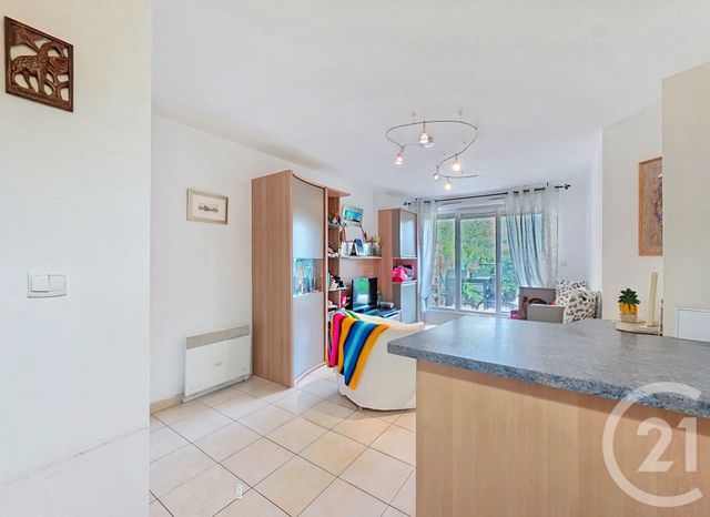 Appartement T2 à vendre - 2 pièces - 38.74 m2 - ISTRES - 13 - PROVENCE-ALPES-COTE-D-AZUR - Century 21 Cabinet Corvaja