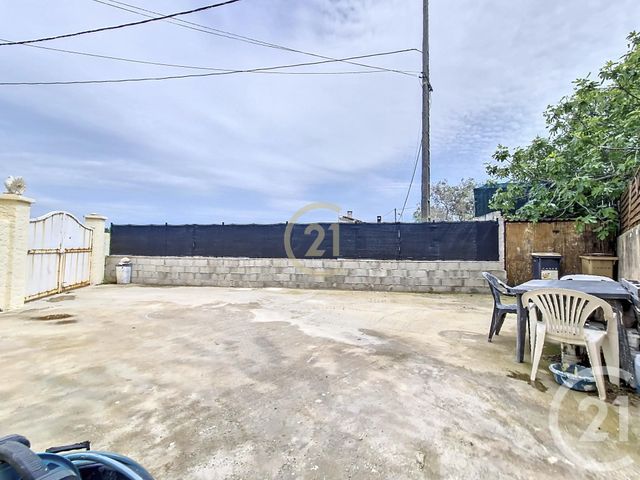 maison à vendre - 4 pièces - 85.57 m2 - ST MITRE LES REMPARTS - 13 - PROVENCE-ALPES-COTE-D-AZUR - Century 21 Cabinet Corvaja