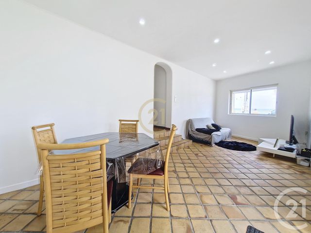 maison à vendre - 4 pièces - 85.57 m2 - ST MITRE LES REMPARTS - 13 - PROVENCE-ALPES-COTE-D-AZUR - Century 21 Cabinet Corvaja