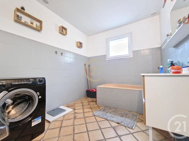 maison à vendre - 4 pièces - 85.57 m2 - ST MITRE LES REMPARTS - 13 - PROVENCE-ALPES-COTE-D-AZUR - Century 21 Cabinet Corvaja