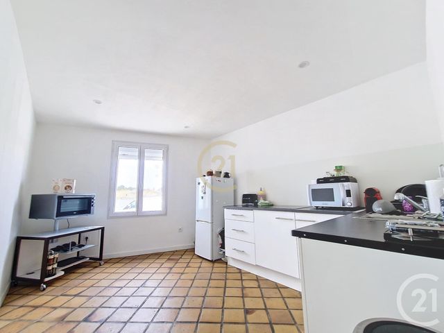 maison à vendre - 4 pièces - 85.57 m2 - ST MITRE LES REMPARTS - 13 - PROVENCE-ALPES-COTE-D-AZUR - Century 21 Cabinet Corvaja