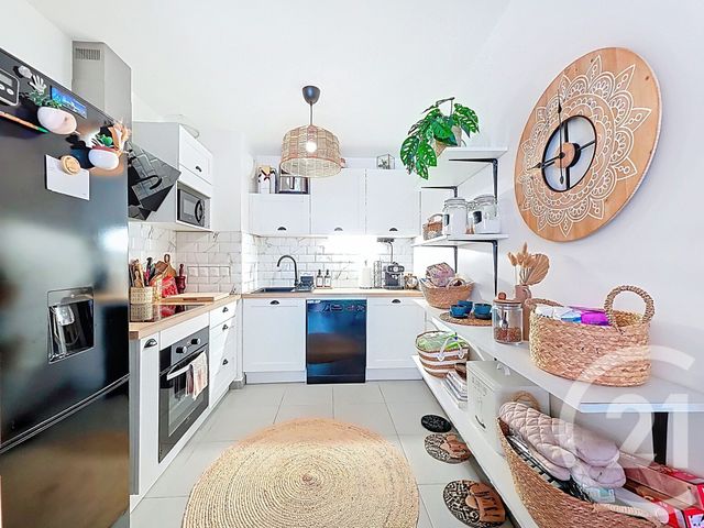 Appartement T4 à vendre - 4 pièces - 80.59 m2 - ISTRES - 13 - PROVENCE-ALPES-COTE-D-AZUR - Century 21 Cabinet Corvaja