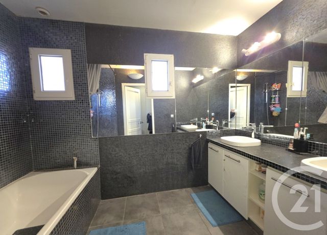 maison à vendre - 5 pièces - 170.0 m2 - ISTRES - 13 - PROVENCE-ALPES-COTE-D-AZUR - Century 21 Cabinet Corvaja