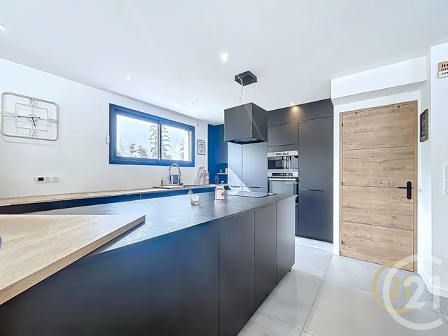 maison à vendre - 4 pièces - 144.0 m2 - ST MITRE LES REMPARTS - 13 - PROVENCE-ALPES-COTE-D-AZUR - Century 21 Cabinet Corvaja