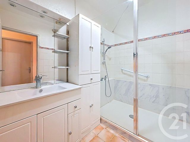 Appartement T4 à vendre - 4 pièces - 78.05 m2 - ISTRES - 13 - PROVENCE-ALPES-COTE-D-AZUR - Century 21 Cabinet Corvaja