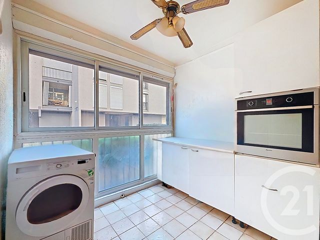 Appartement T4 à vendre - 4 pièces - 78.05 m2 - ISTRES - 13 - PROVENCE-ALPES-COTE-D-AZUR - Century 21 Cabinet Corvaja