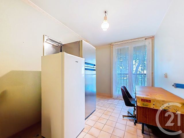 Appartement T4 à vendre - 4 pièces - 78.05 m2 - ISTRES - 13 - PROVENCE-ALPES-COTE-D-AZUR - Century 21 Cabinet Corvaja