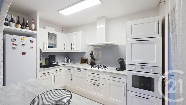 maison à vendre - 4 pièces - 84.43 m2 - ENTRESSEN - 13 - PROVENCE-ALPES-COTE-D-AZUR - Century 21 Cabinet Corvaja