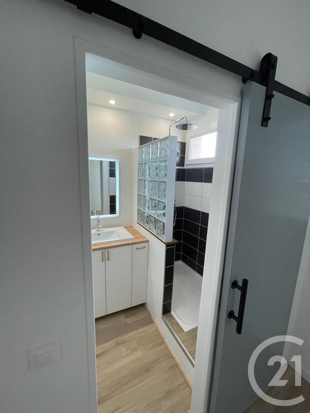 Appartement T2 à louer - 2 pièces - 38.8 m2 - ISTRES - 13 - PROVENCE-ALPES-COTE-D-AZUR - Century 21 Cabinet Corvaja