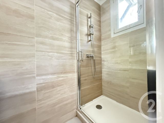 Appartement T2 à louer - 2 pièces - 42.29 m2 - ISTRES - 13 - PROVENCE-ALPES-COTE-D-AZUR - Century 21 Cabinet Corvaja