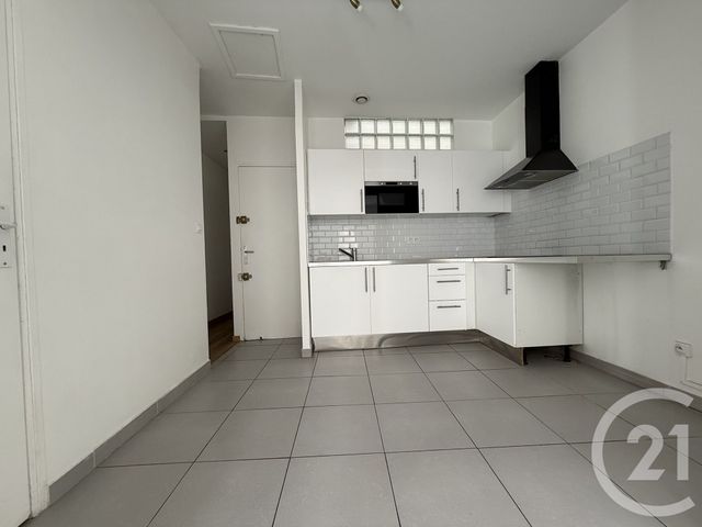 Appartement T2 à louer - 2 pièces - 42.29 m2 - ISTRES - 13 - PROVENCE-ALPES-COTE-D-AZUR - Century 21 Cabinet Corvaja