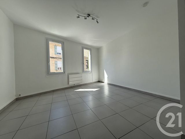 Appartement T2 à louer - 2 pièces - 42.29 m2 - ISTRES - 13 - PROVENCE-ALPES-COTE-D-AZUR - Century 21 Cabinet Corvaja