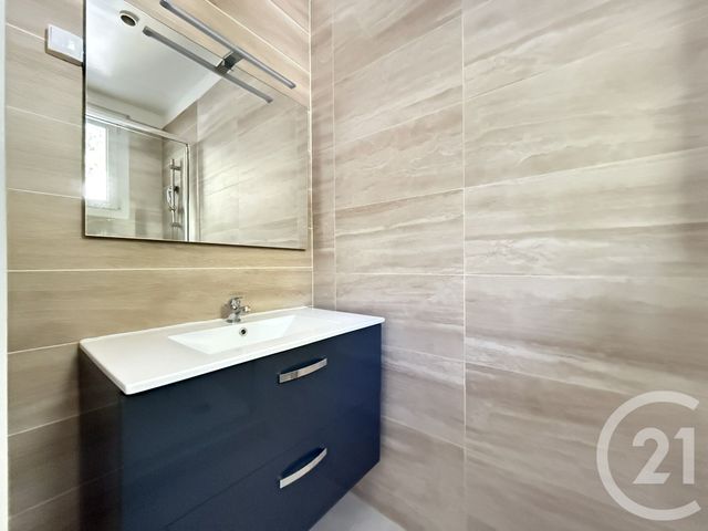 Appartement T2 à louer - 2 pièces - 42.29 m2 - ISTRES - 13 - PROVENCE-ALPES-COTE-D-AZUR - Century 21 Cabinet Corvaja