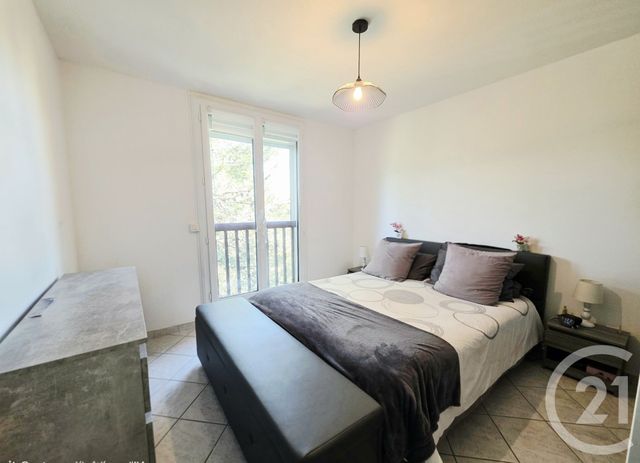 Appartement à vendre - 4 pièces - 79.17 m2 - ISTRES - 13 - PROVENCE-ALPES-COTE-D-AZUR - Century 21 Cabinet Corvaja