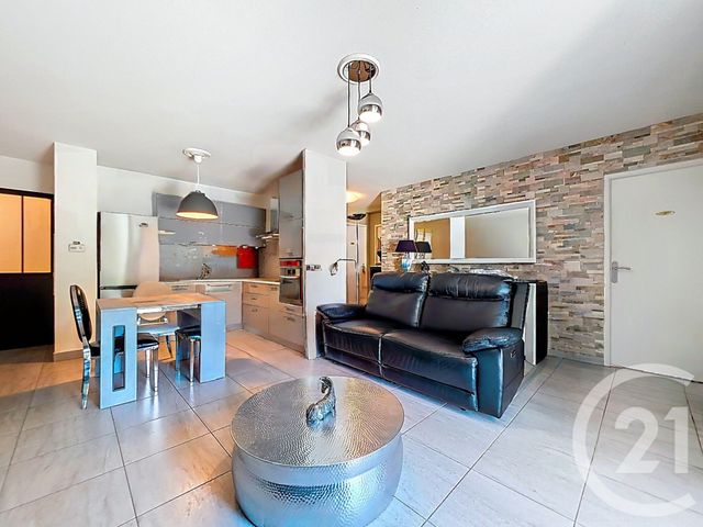 Appartement T4 à vendre - 4 pièces - 207.05 m2 - ISTRES - 13 - PROVENCE-ALPES-COTE-D-AZUR - Century 21 Cabinet Corvaja