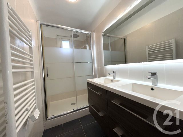 Appartement T3 à louer - 3 pièces - 54.87 m2 - ISTRES - 13 - PROVENCE-ALPES-COTE-D-AZUR - Century 21 Cabinet Corvaja