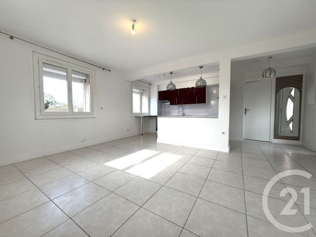 Appartement T3 à louer - 3 pièces - 54.87 m2 - ISTRES - 13 - PROVENCE-ALPES-COTE-D-AZUR - Century 21 Cabinet Corvaja