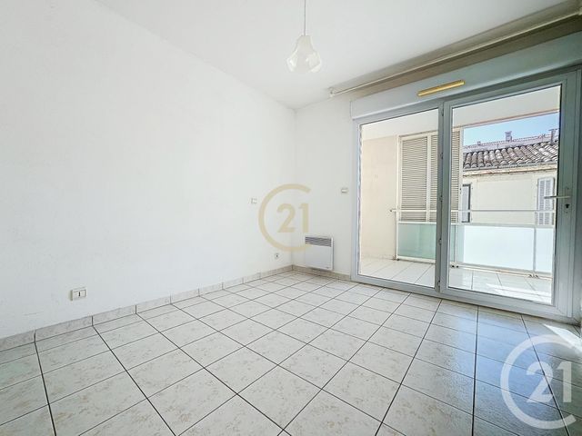 Appartement T2 à louer - 2 pièces - 46.41 m2 - ISTRES - 13 - PROVENCE-ALPES-COTE-D-AZUR - Century 21 Cabinet Corvaja